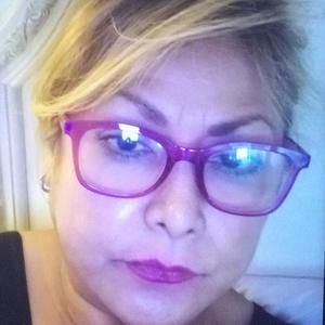 Meet your Posher, Edith